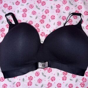 38DDD Victoria’s Secret wireless t-shirt bra